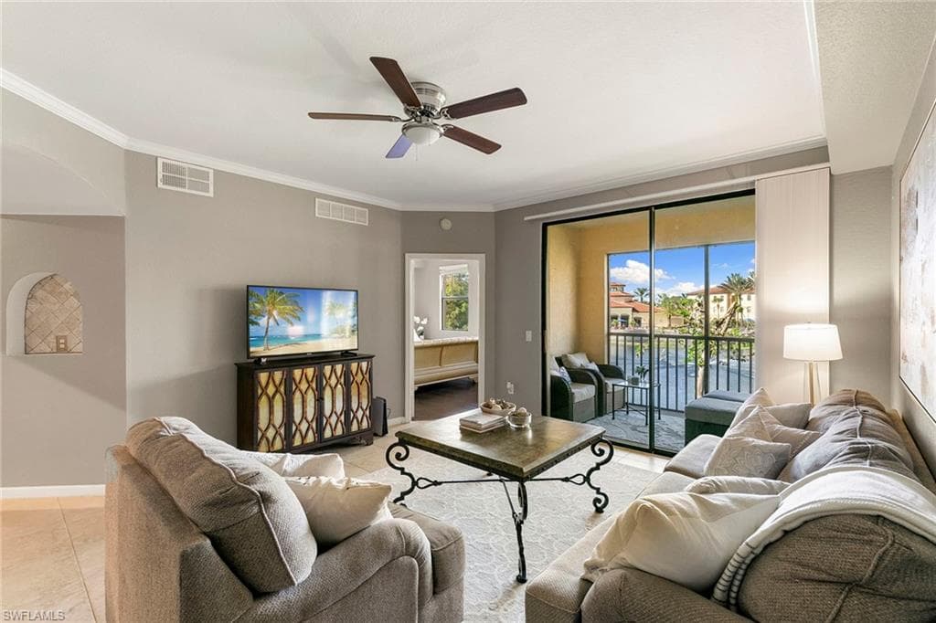 12990 Positano Cir 204, Naples, FL 34105-1
