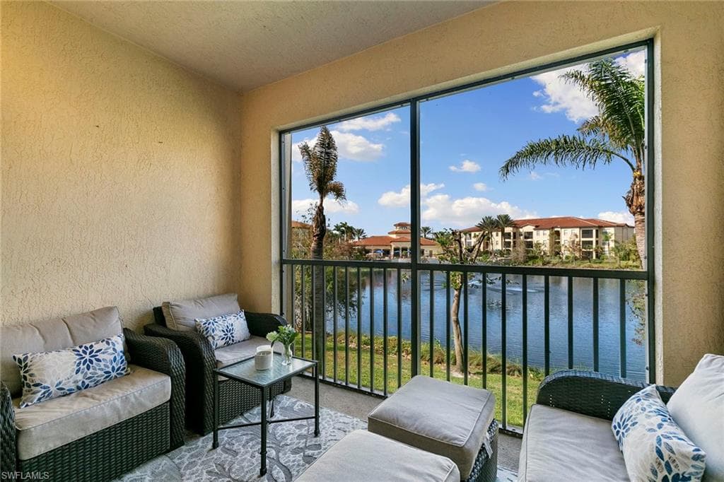 12990 Positano Cir 204, Naples, FL 34105-29