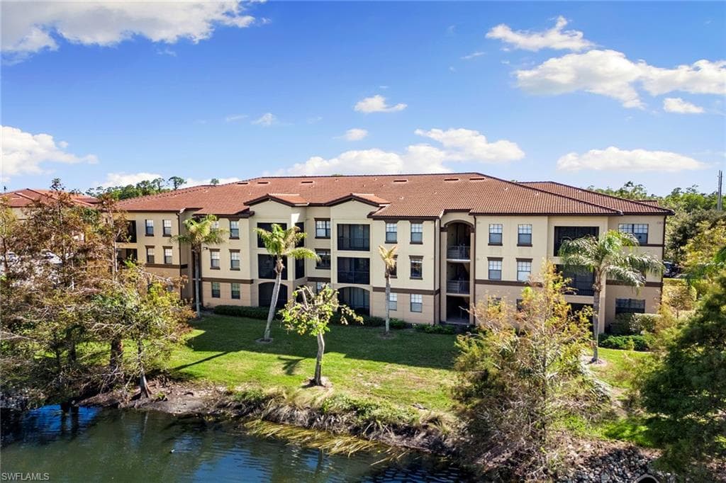 12990 Positano Cir 204, Naples, FL 34105-37