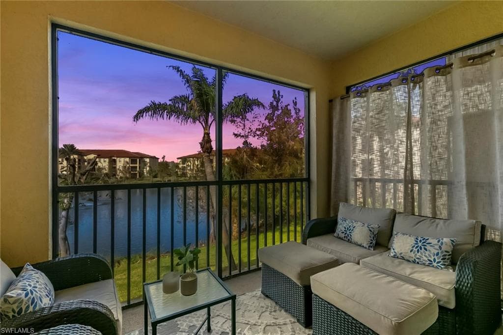 12990 Positano Cir 204, Naples, FL 34105-3