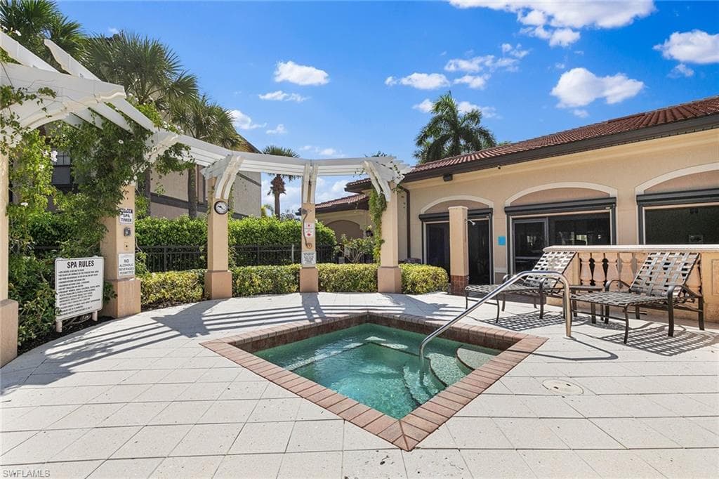 12990 Positano Cir 204, Naples, FL 34105-45