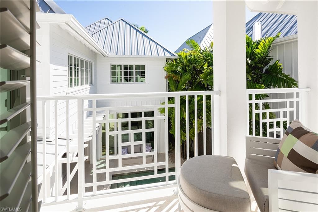 112 6th Street S, Naples, Fl 34102-23