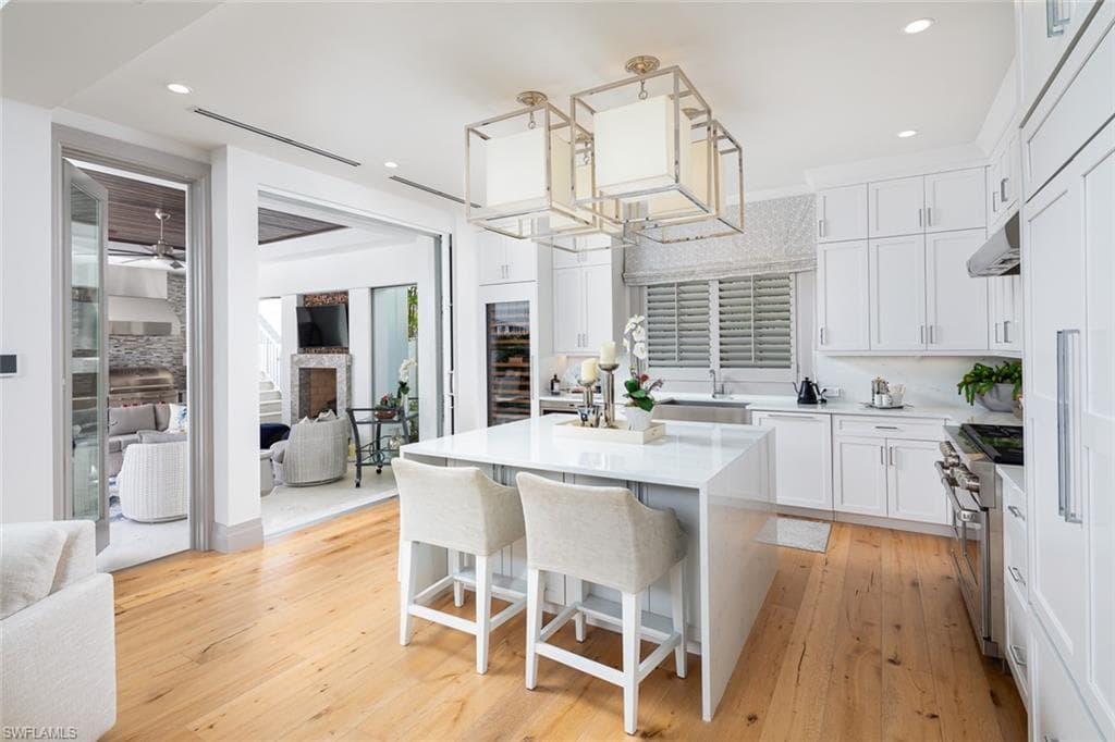 112 6th Street S, Naples, Fl 34102-4