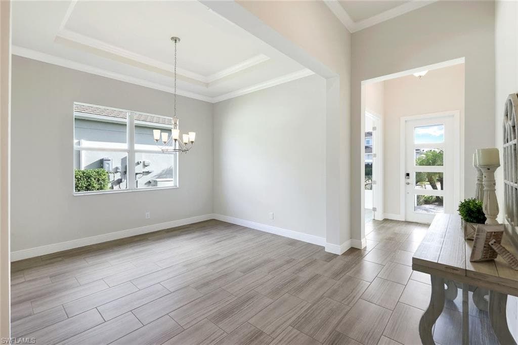 8999 Redonda Dr, Naples, FL 34114-10