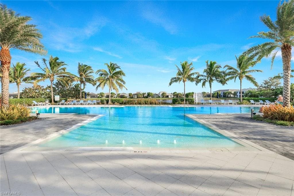 8999 Redonda Dr, Naples, FL 34114-24