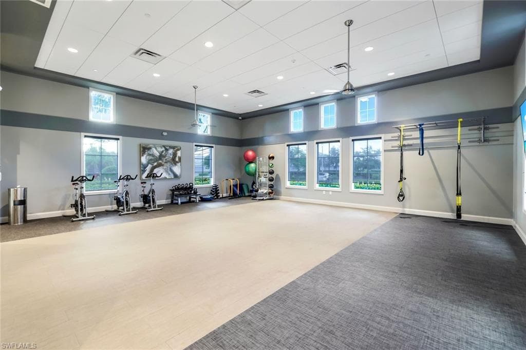 8999 Redonda Dr, Naples, FL 34114-28