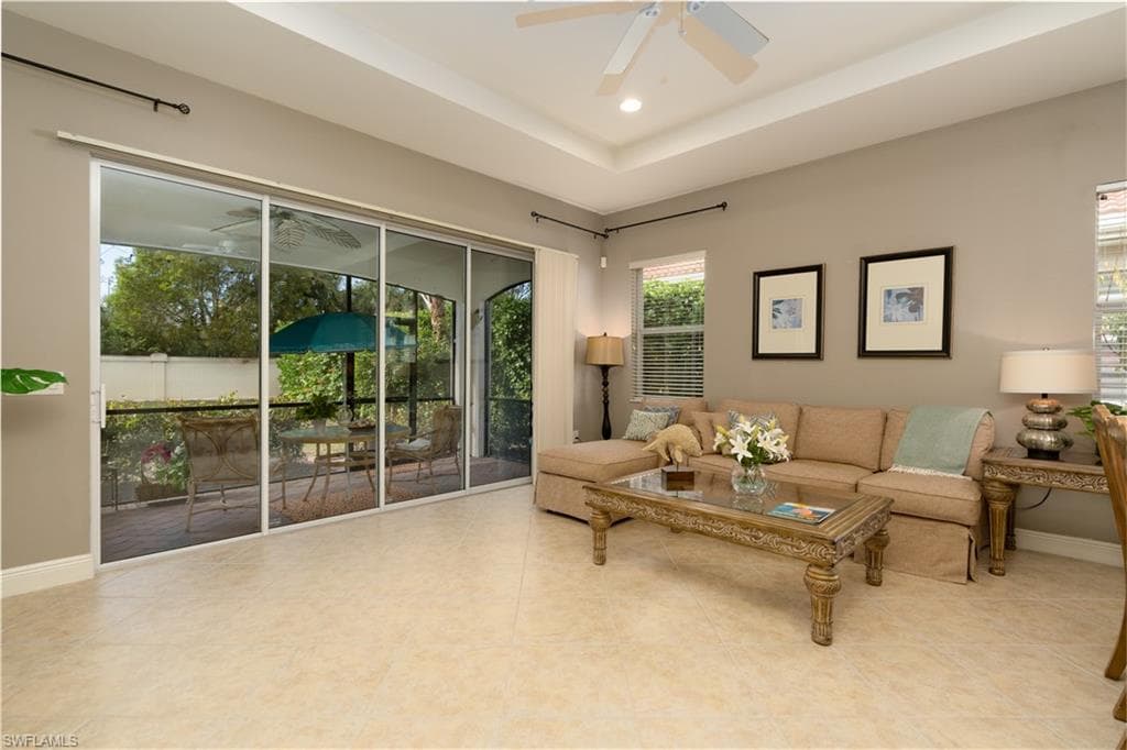 13484 Cambridge Ln, Naples, FL 34109-11