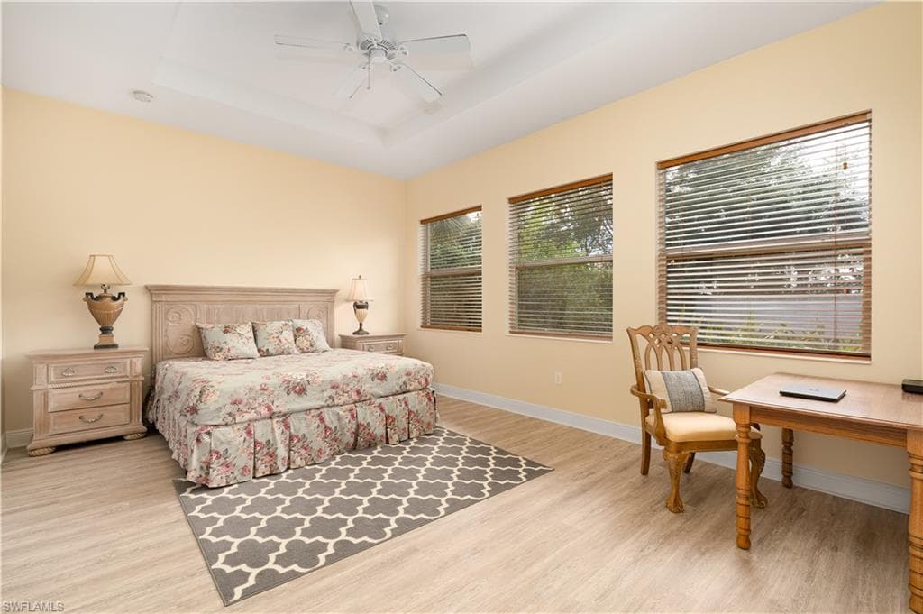 13484 Cambridge Ln, Naples, FL 34109-19