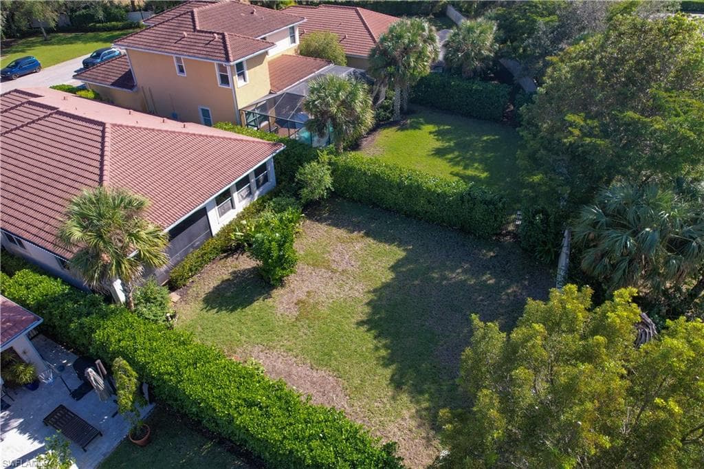 13484 Cambridge Ln, Naples, FL 34109-23