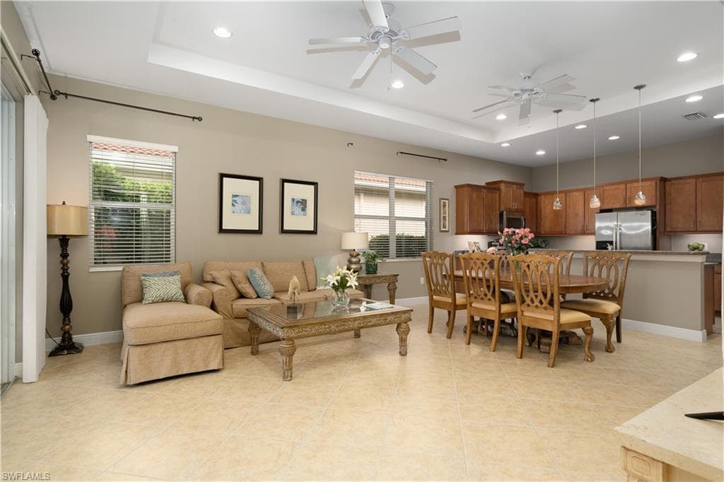 13484 Cambridge Ln, Naples, FL 34109-6