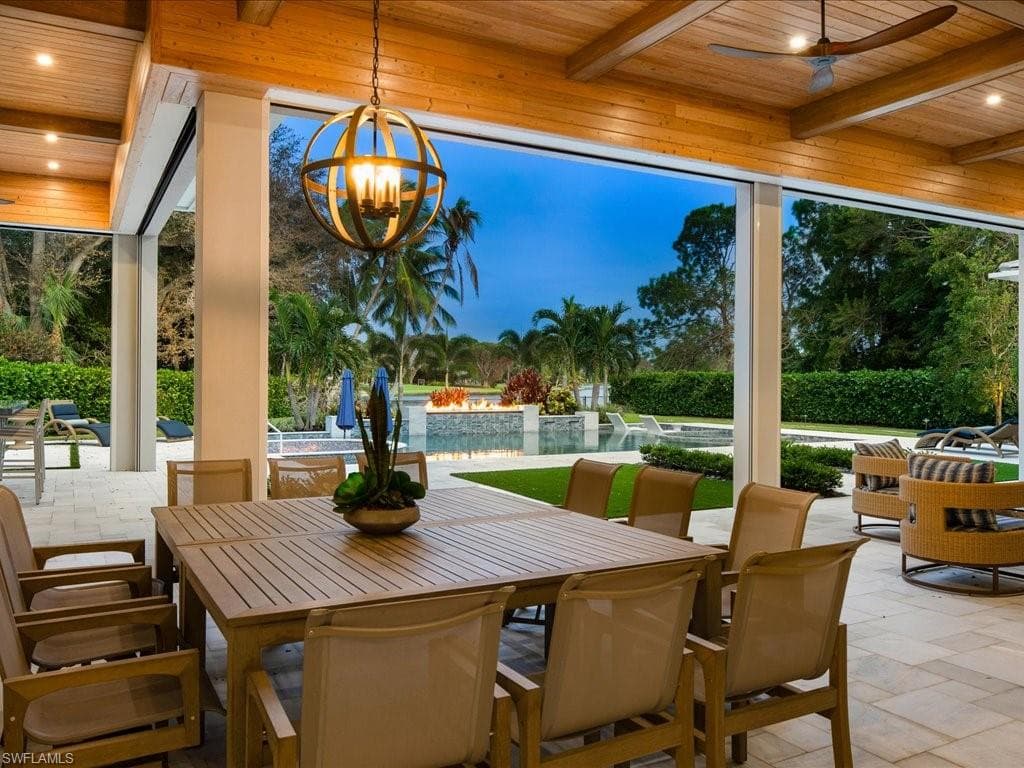 830 Cassena Rd, Naples, Fl 34108-4