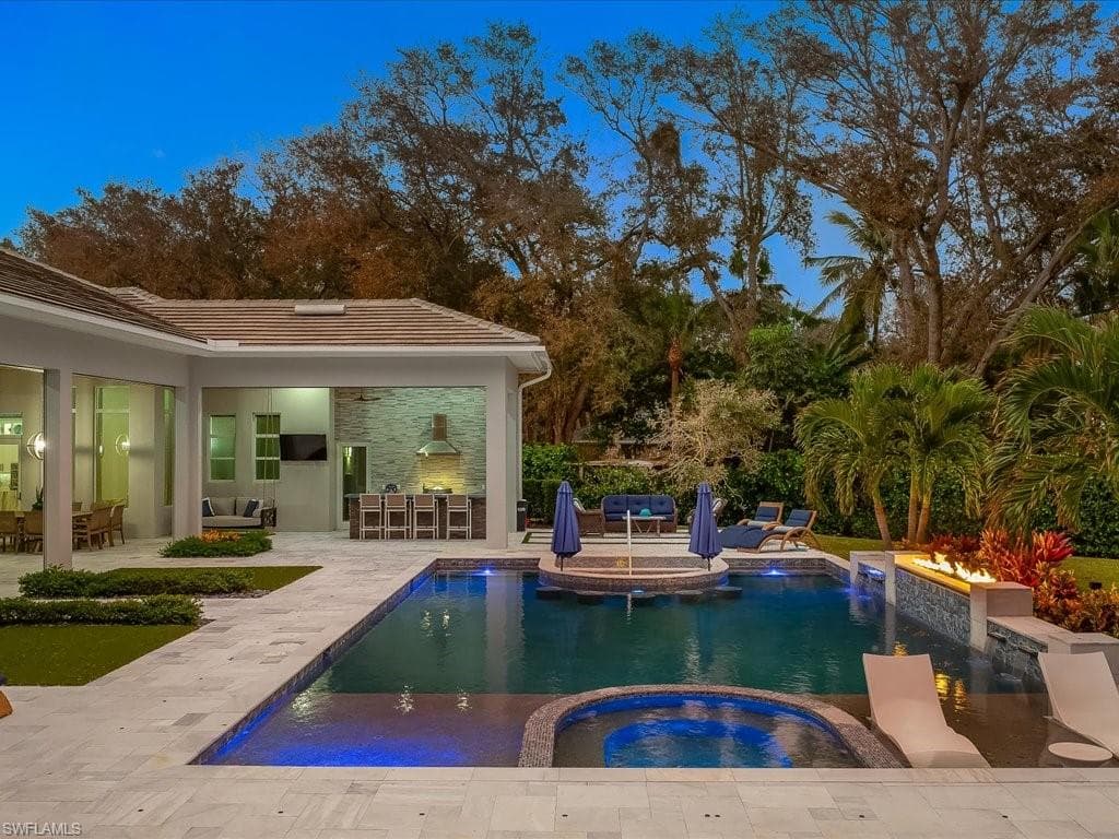 830 Cassena Rd, Naples, Fl 34108-6