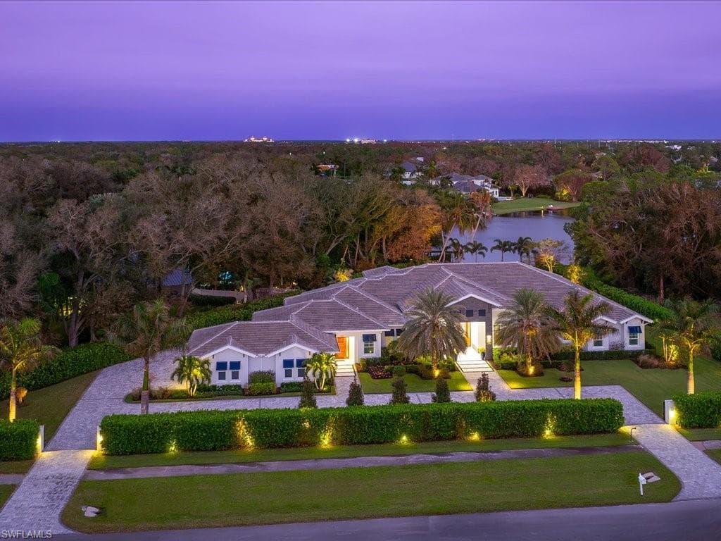 830 Cassena Rd, Naples, Fl 34108-8