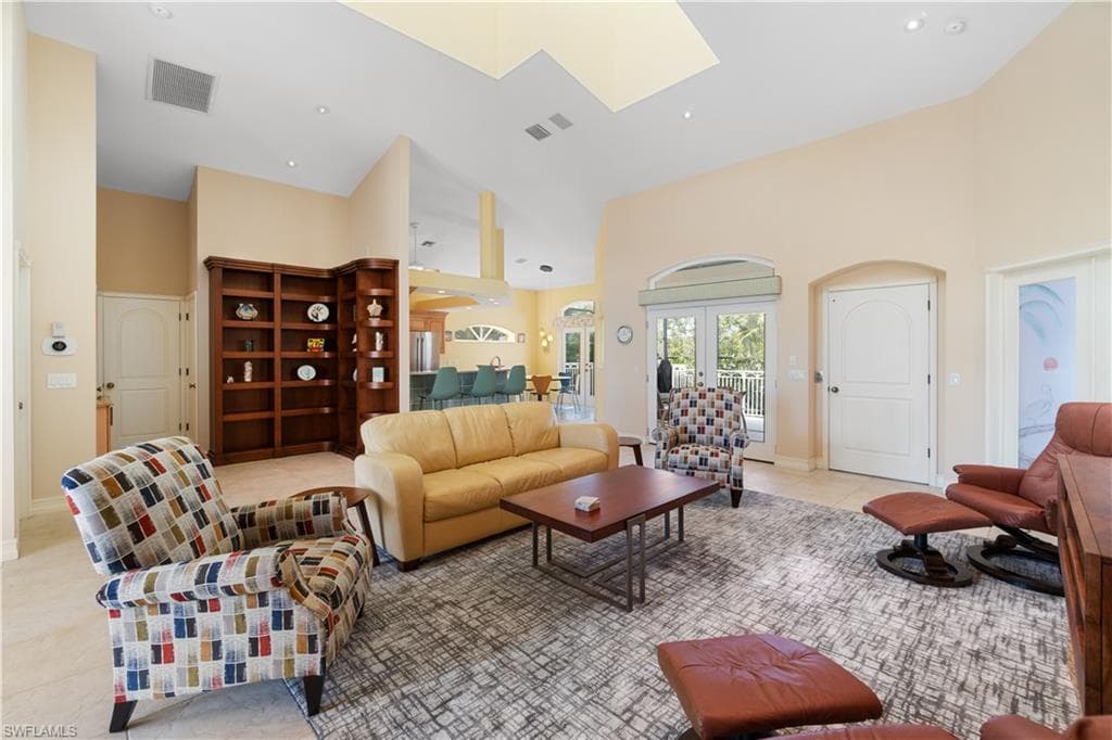 27130 Flamingo Dr, Bonita Springs, FL 34135-5