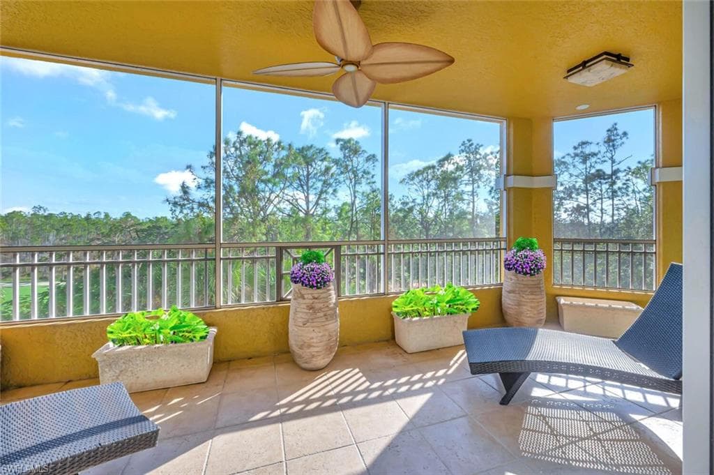 2738 Tiburon Blvd E B-303, Naples, FL 34109-27