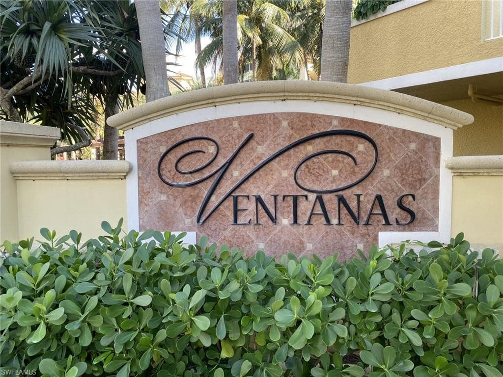 2738 Tiburon Blvd E B-303, Naples, FL 34109-2