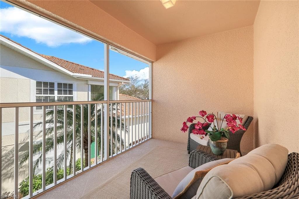 5645 Northboro Dr 202, Naples, FL 34110-16