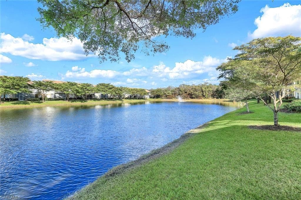 5645 Northboro Dr 202, Naples, FL 34110-21