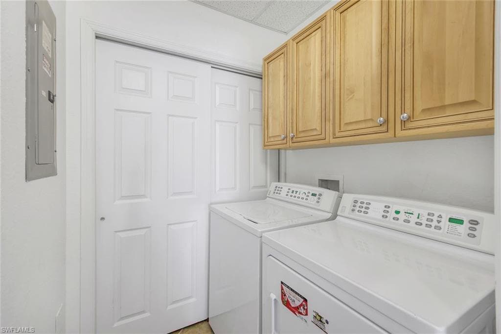 5645 Northboro Dr 202, Naples, FL 34110-26
