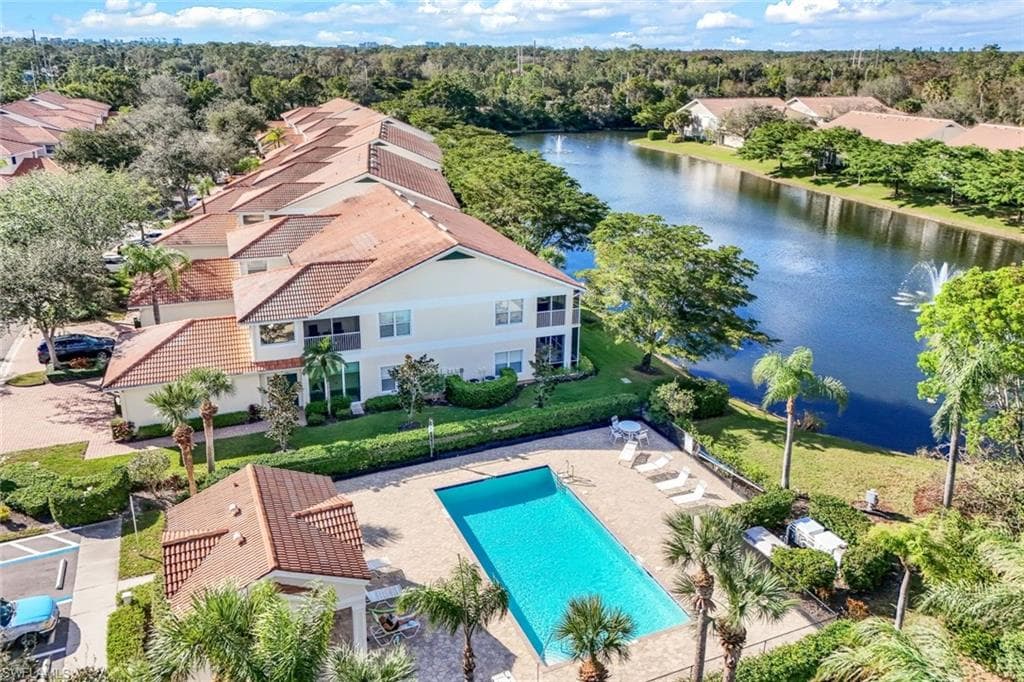 5645 Northboro Dr 202, Naples, FL 34110-30