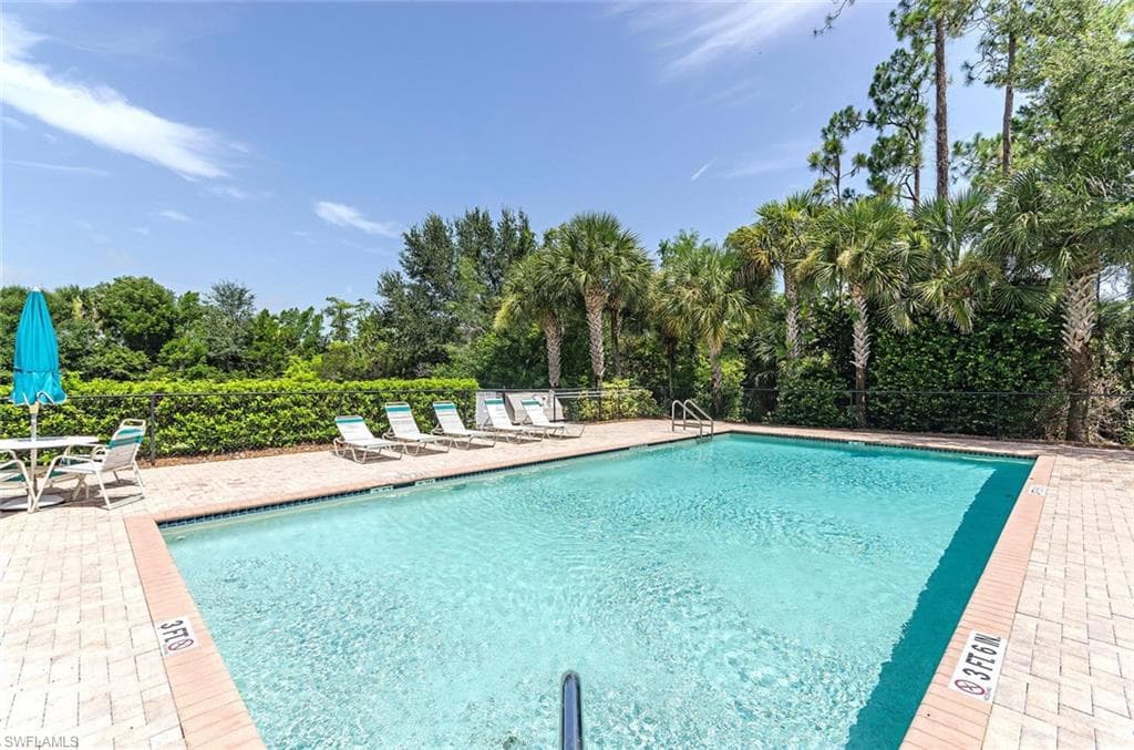 5645 Northboro Dr 202, Naples, FL 34110-42