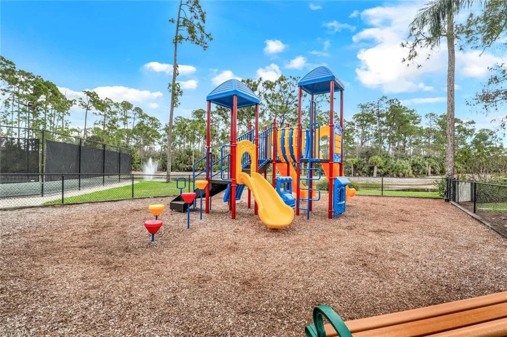 5645 Northboro Dr 202, Naples, FL 34110-47