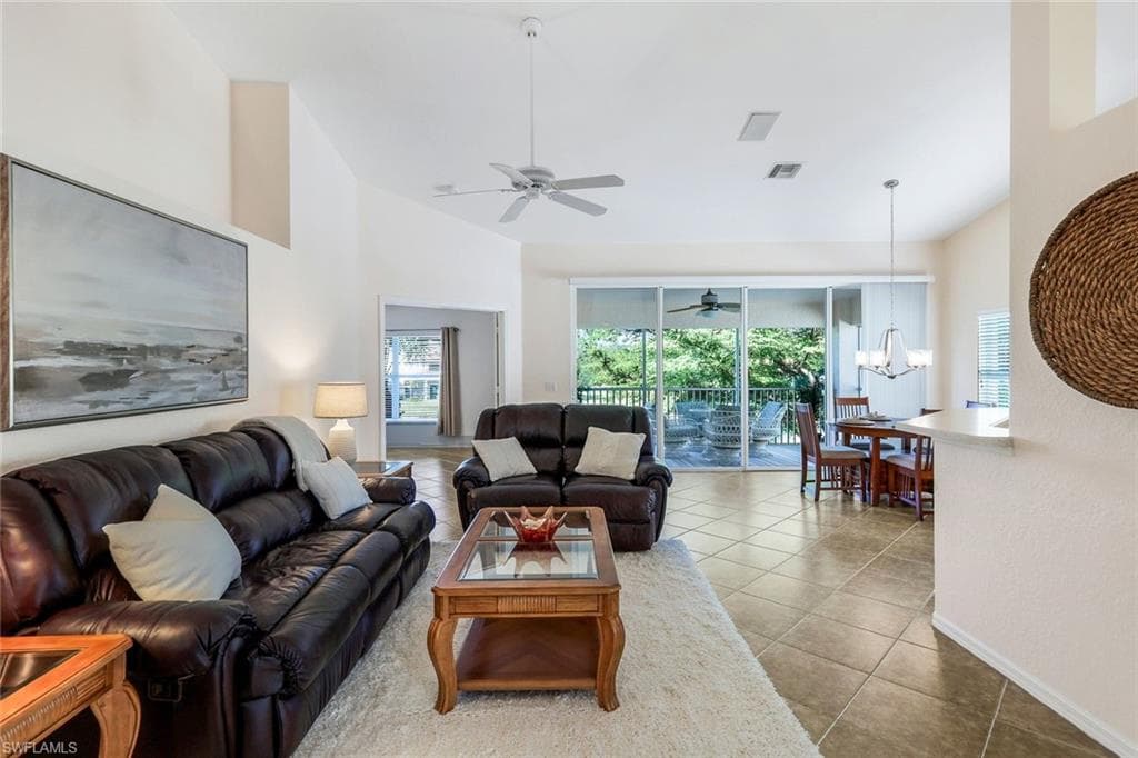 5645 Northboro Dr 202, Naples, FL 34110-4