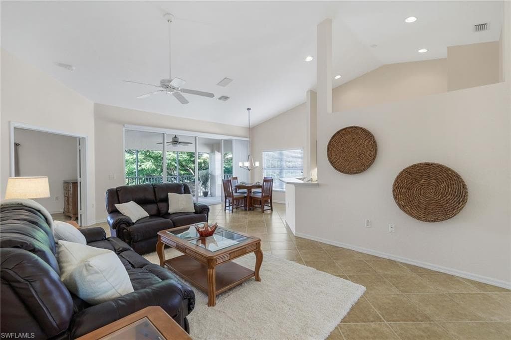 5645 Northboro Dr 202, Naples, FL 34110-7