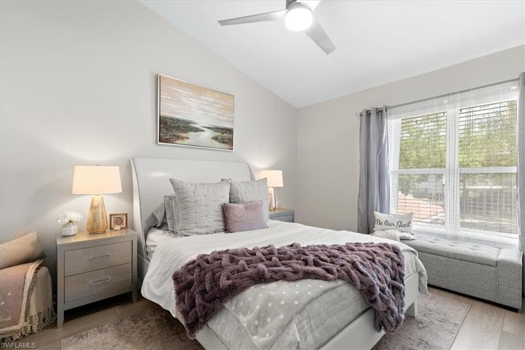 5045 Cedar Springs Dr 203, Naples, FL 34110-19