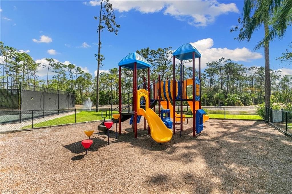 5045 Cedar Springs Dr 203, Naples, FL 34110-30
