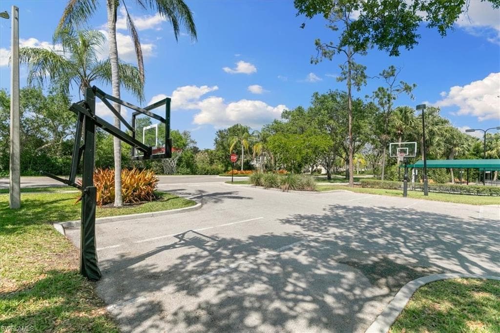 5045 Cedar Springs Dr 203, Naples, FL 34110-32