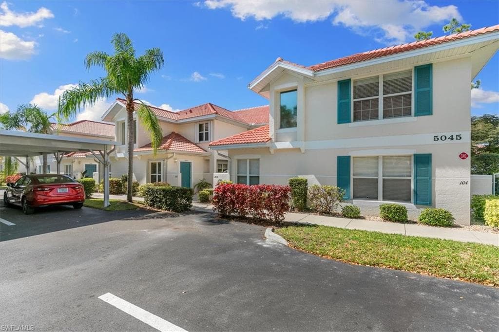 5045 Cedar Springs Dr 203, Naples, FL 34110-4