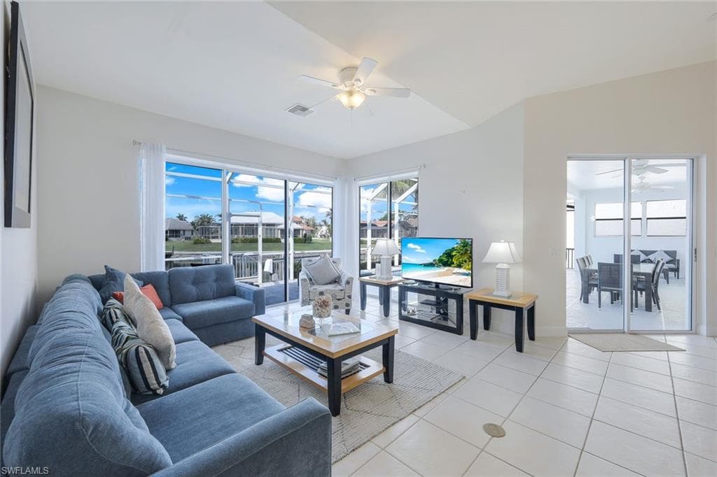 541 Hernando Dr, Marco Island, FL 34145-11