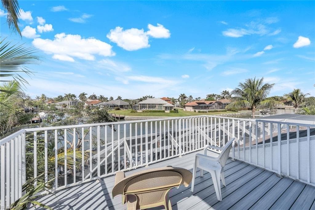 541 Hernando Dr, Marco Island, FL 34145-21