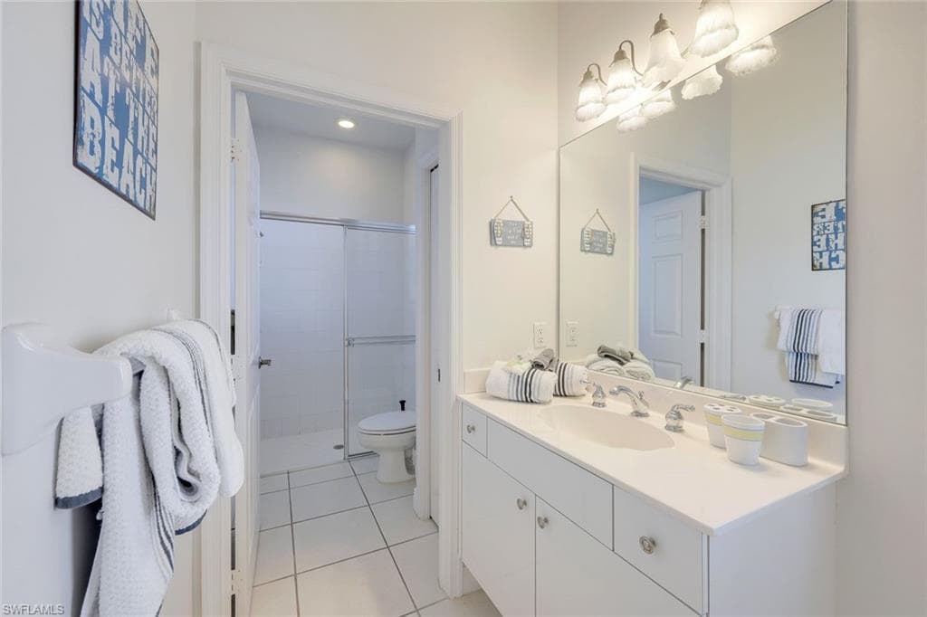 541 Hernando Dr, Marco Island, FL 34145-24