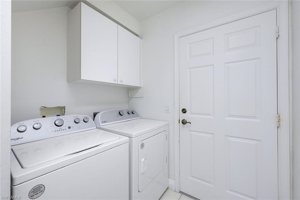 541 Hernando Dr, Marco Island, FL 34145-27