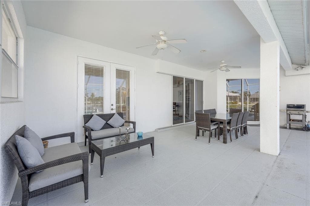 541 Hernando Dr, Marco Island, FL 34145-29