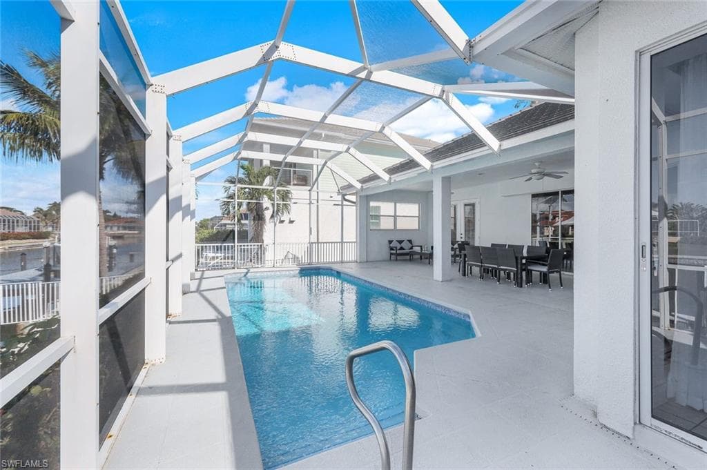 541 Hernando Dr, Marco Island, FL 34145-32