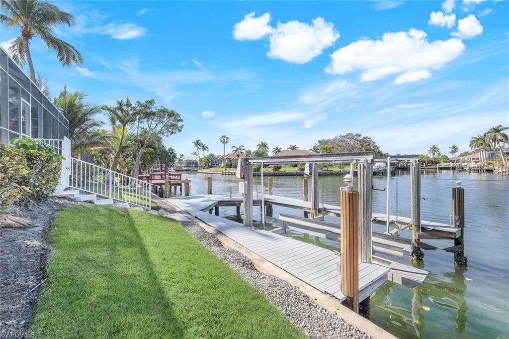 541 Hernando Dr, Marco Island, FL 34145-35