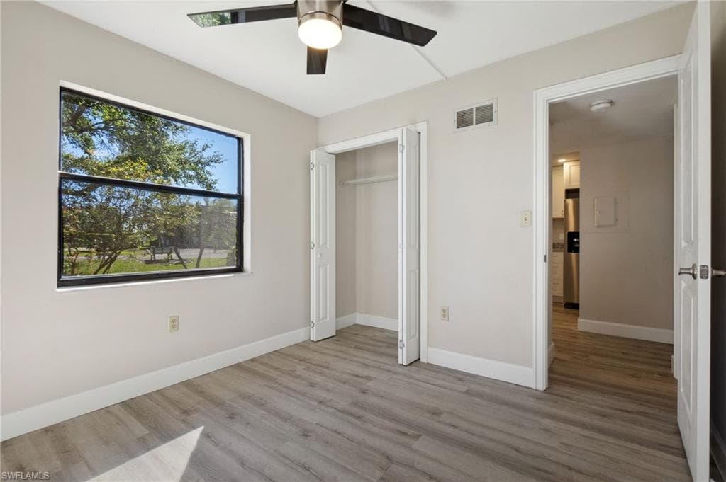 4198 27th Ct SW 106, Naples, FL 34116-7