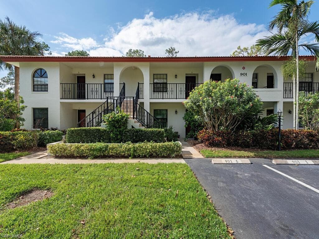 901 Augusta Blvd 901-6, Naples, FL 34113-2