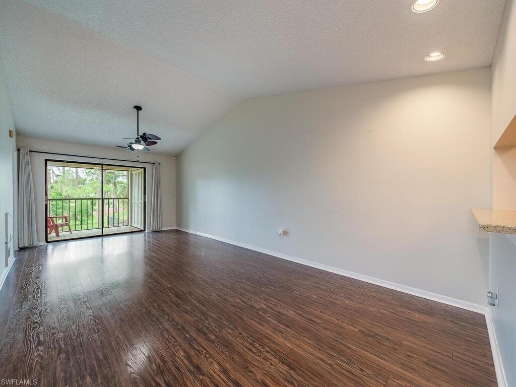 901 Augusta Blvd 901-6, Naples, FL 34113-3