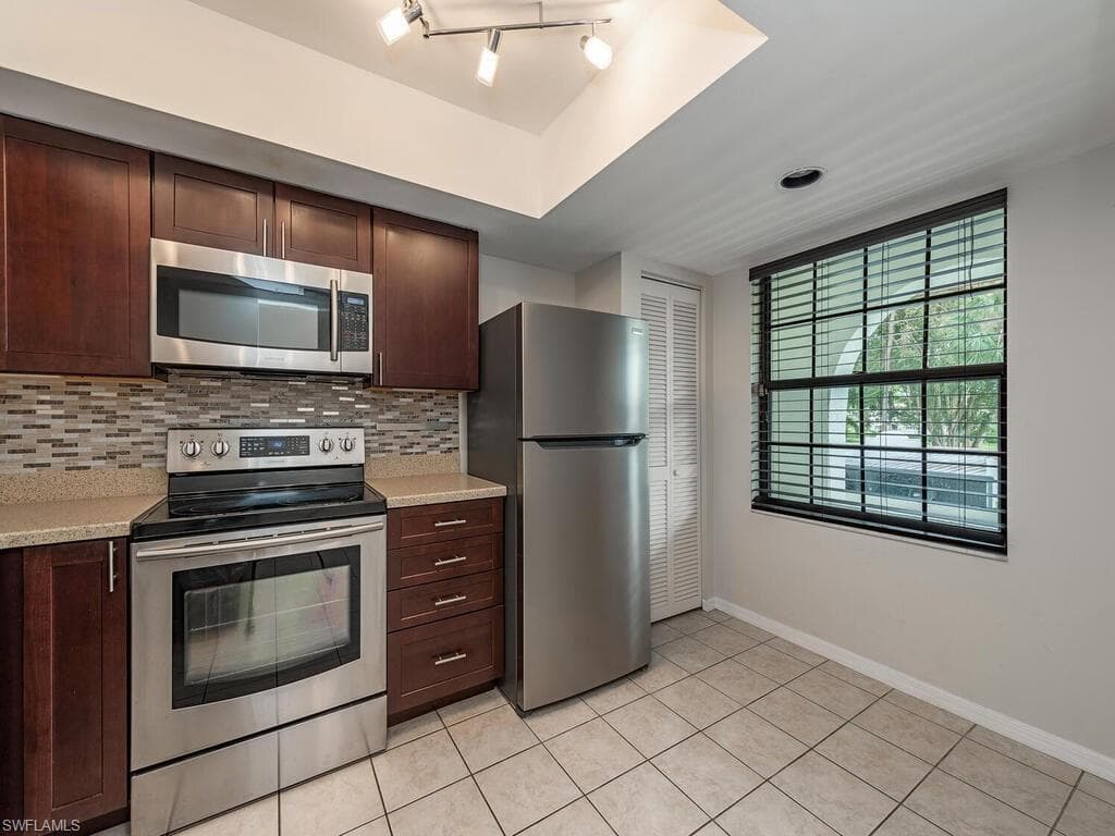 901 Augusta Blvd 901-6, Naples, FL 34113-6