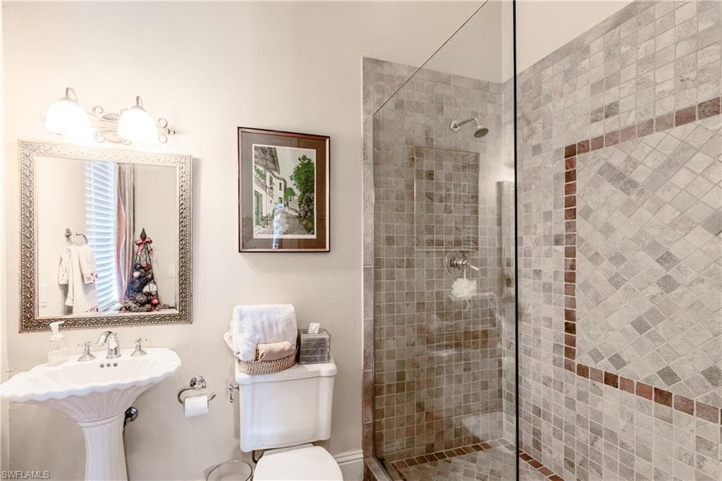 6912 Anthurium Ln, Naples, FL 34113-8