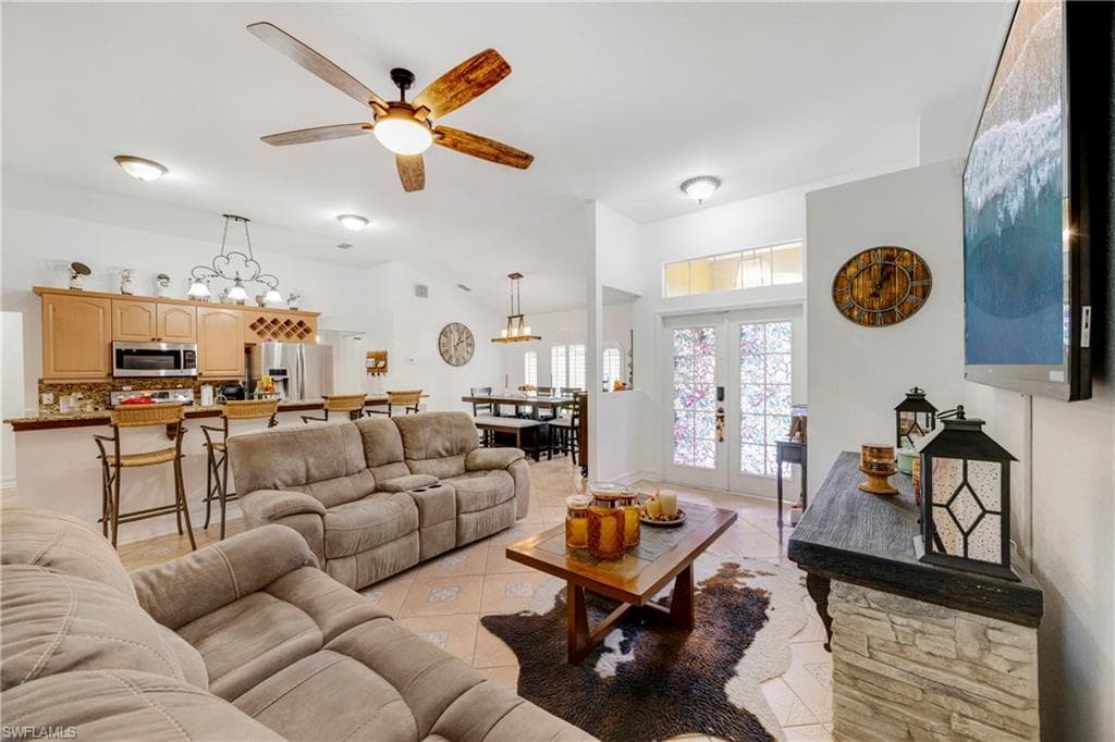4160 29th Ave NE, Naples, FL 34120-10