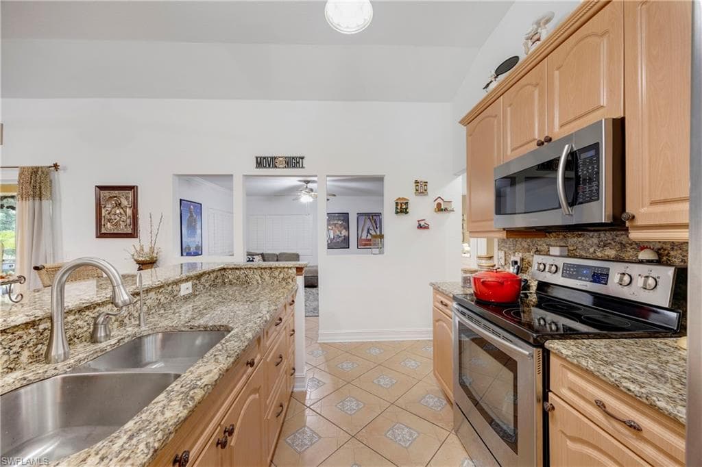 4160 29th Ave NE, Naples, FL 34120-15
