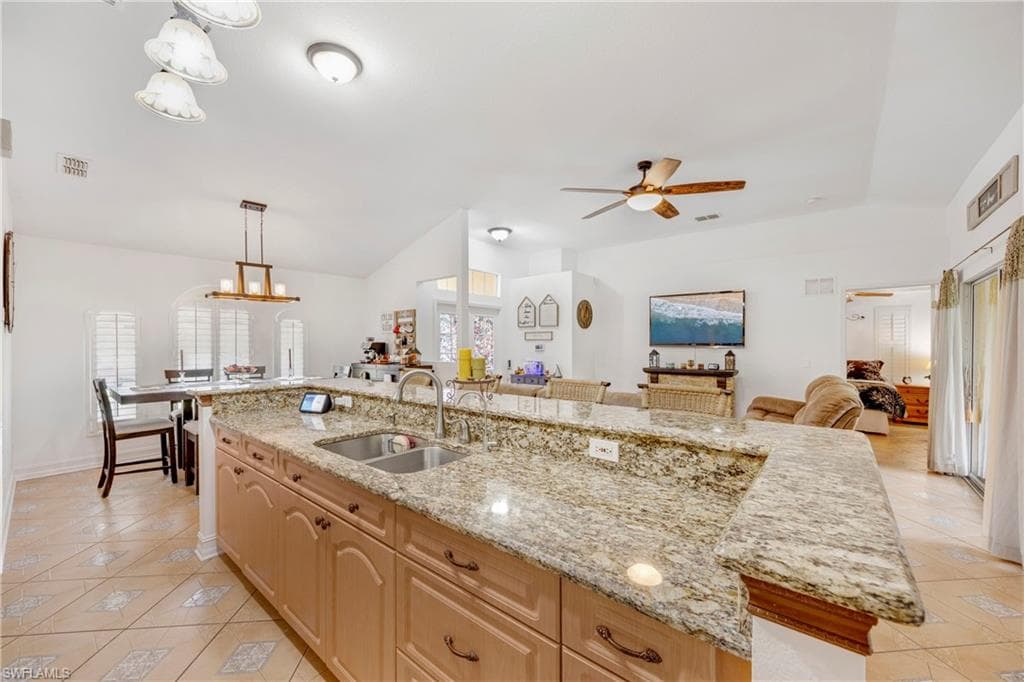 4160 29th Ave NE, Naples, FL 34120-16
