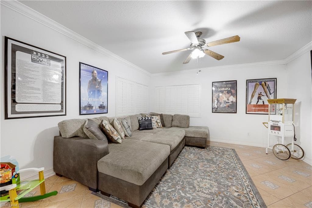 4160 29th Ave NE, Naples, FL 34120-19