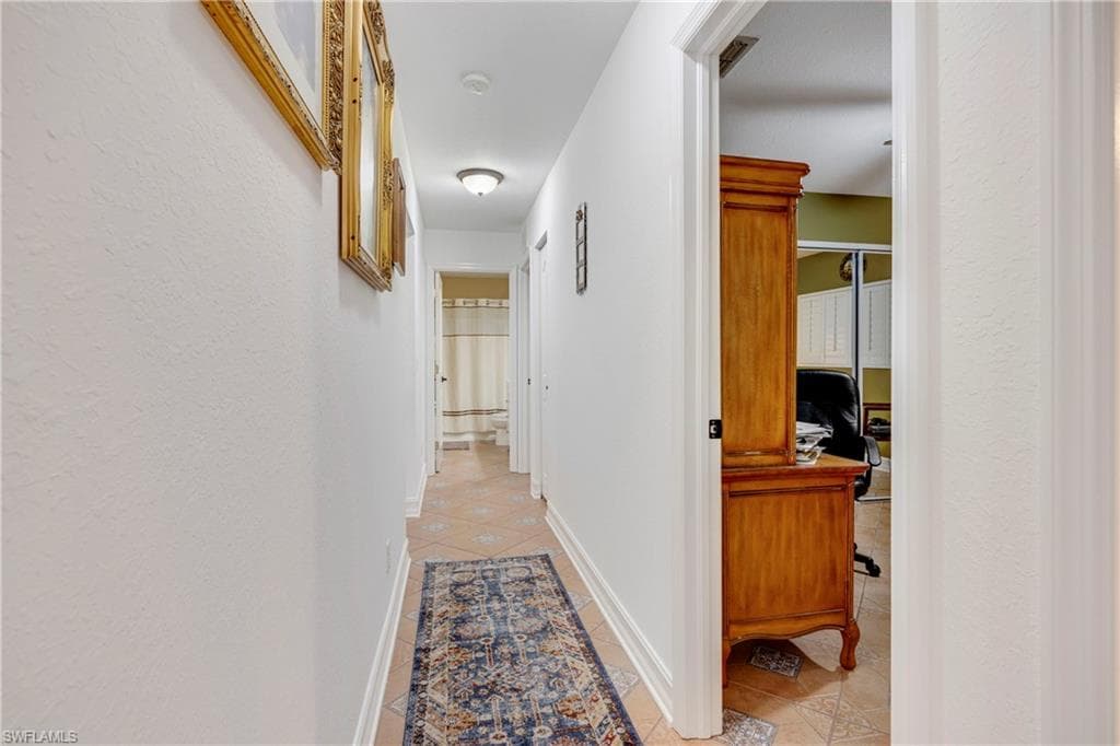 4160 29th Ave NE, Naples, FL 34120-21