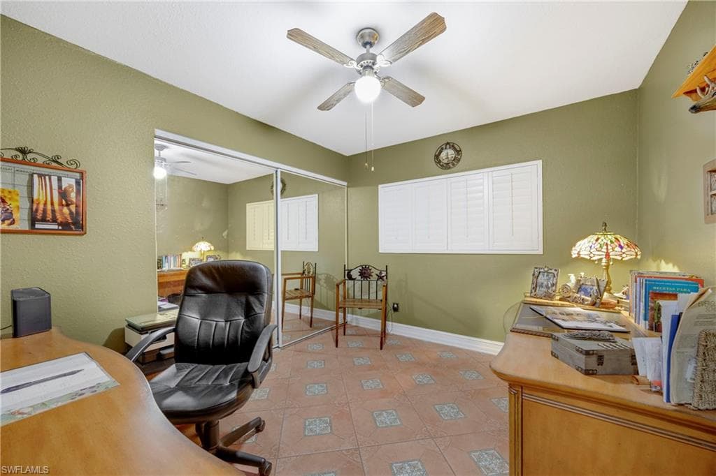 4160 29th Ave NE, Naples, FL 34120-24